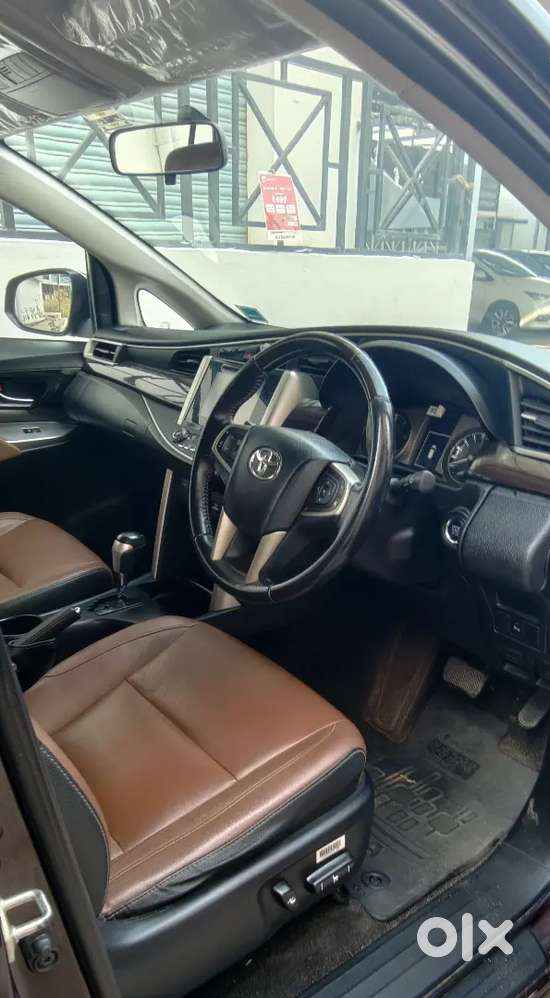 Toyota Innova Crysta 2018 Diesel Well Maintained