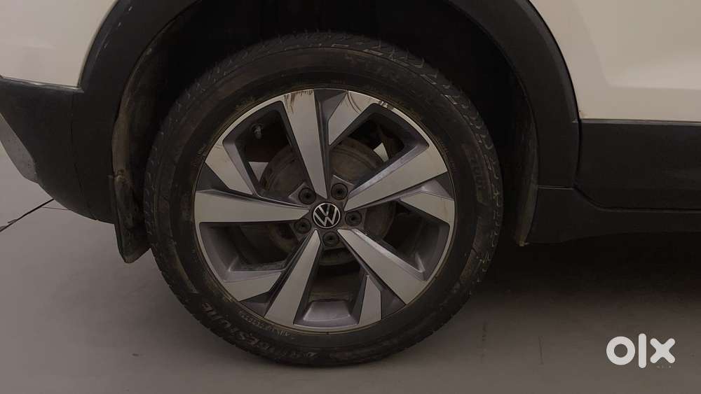 Volkswagen Taigun Topline 1.0 Tsi At (electric Seats), 2022, Petrol