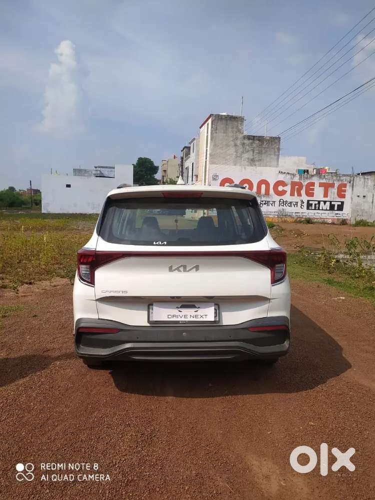 Kia Carens 2023 Petrol 25000 Km Driven