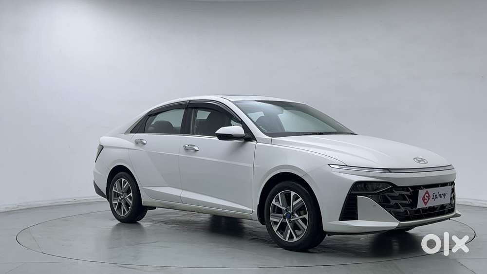 Hyundai Verna 1.5 Sx Petrol Mt, 2023, Petrol