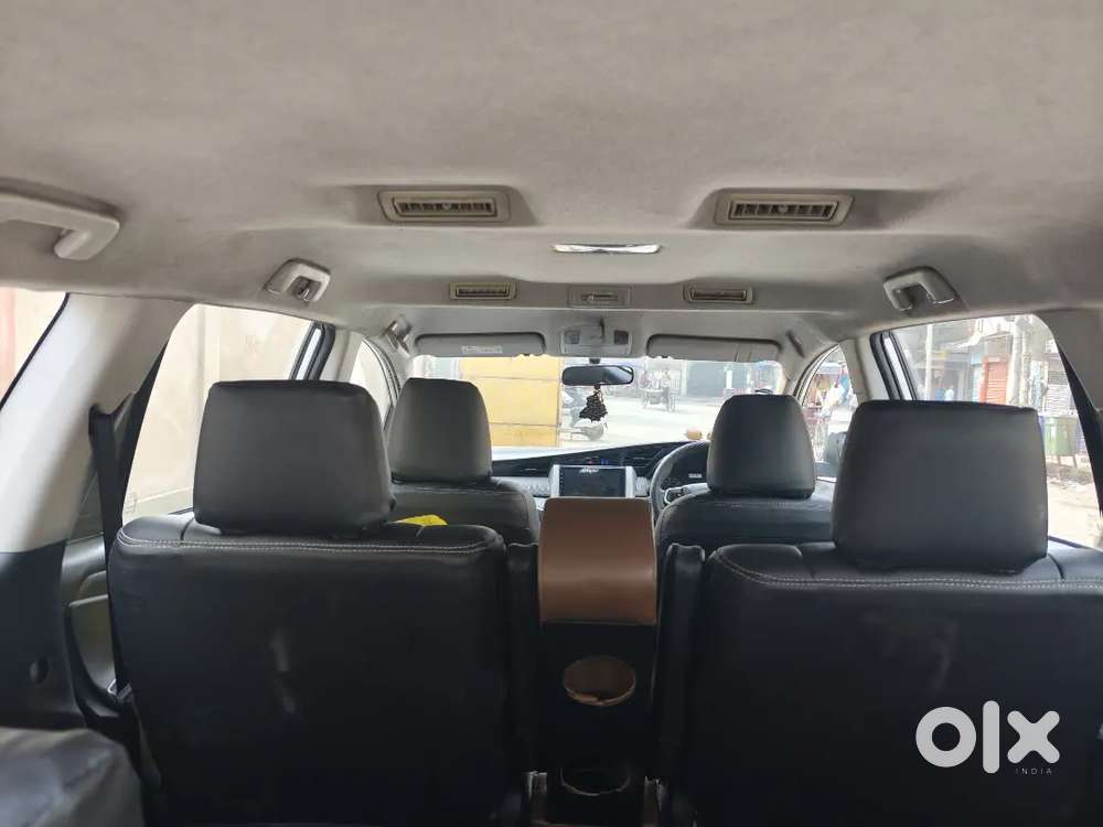 Toyota Innova Crysta 2017 Diesel Manual 127000 Km