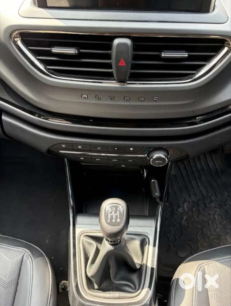 2022 Altroz Diesel Dark Edition Top End