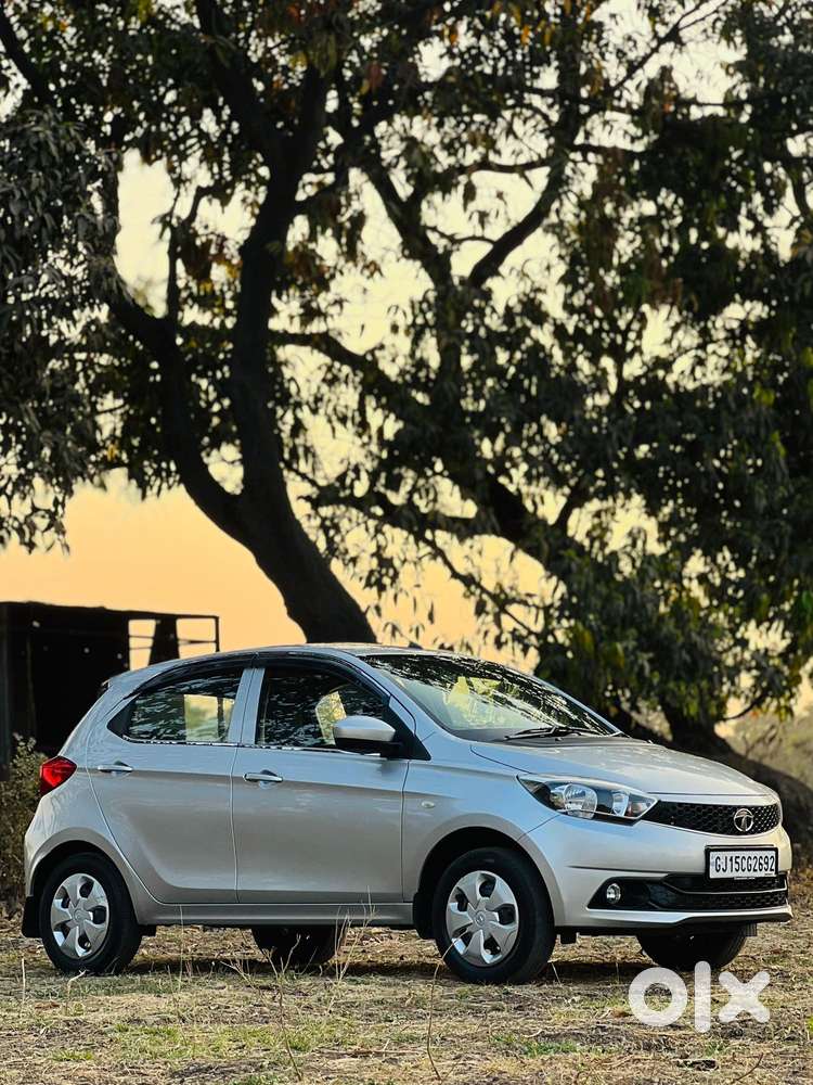 Tata Tiago 1.2 Revotron Xt (o), 2017, Petrol
