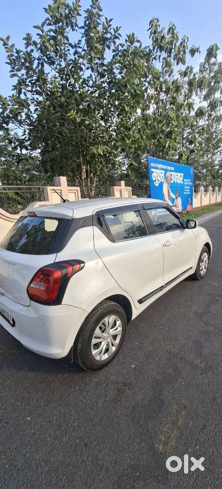 Maruti Suzuki Swift Vxi + Manual, 2023, Petrol