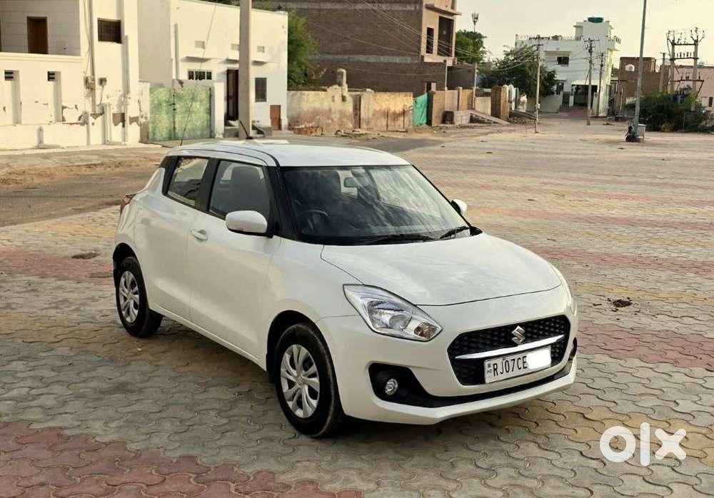 Maruti Suzuki Swift Vxi + Manual, 2023, Petrol