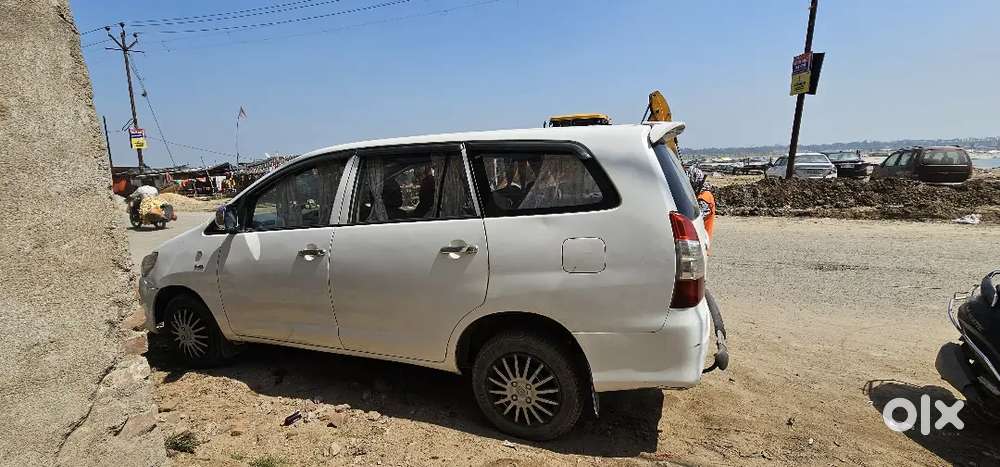 Toyota Innova 2013 Diesel Well Maintained