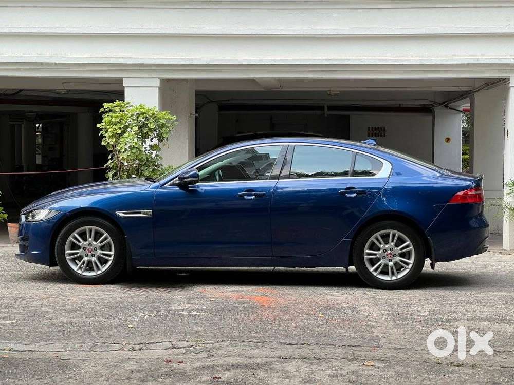 Jaguar Xe Portfolio, 2016, Petrol