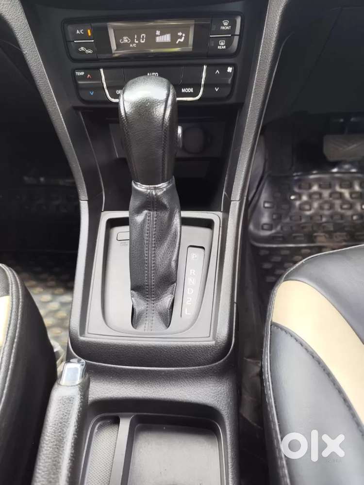 Maruti Suzuki Vitara Brezza 1.5 Vxi At, 2021, Petrol