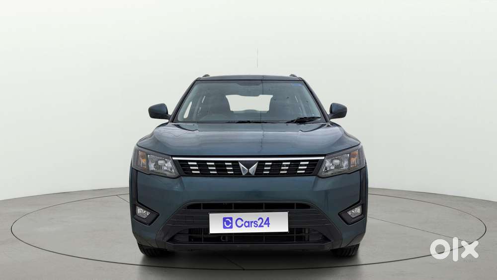 Mahindra Xuv300 1.2 W6 Amt Petrol, 2023, Petrol