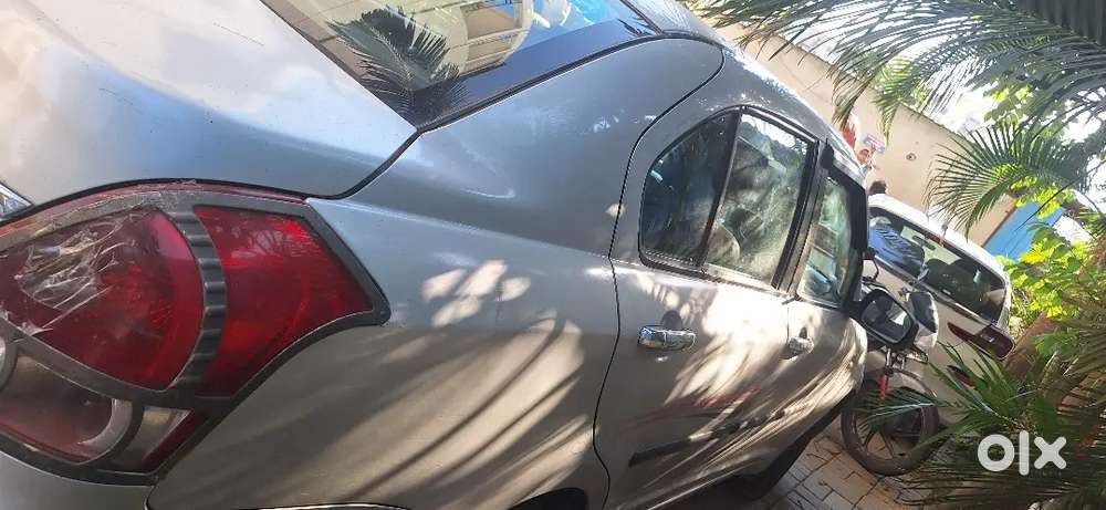 Maruti Suzuki Swift Dzire 2010