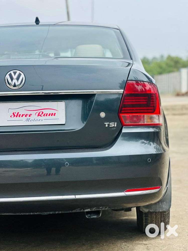 Volkswagen Vento 1.2 Tsi Highline At, 2017, Petrol