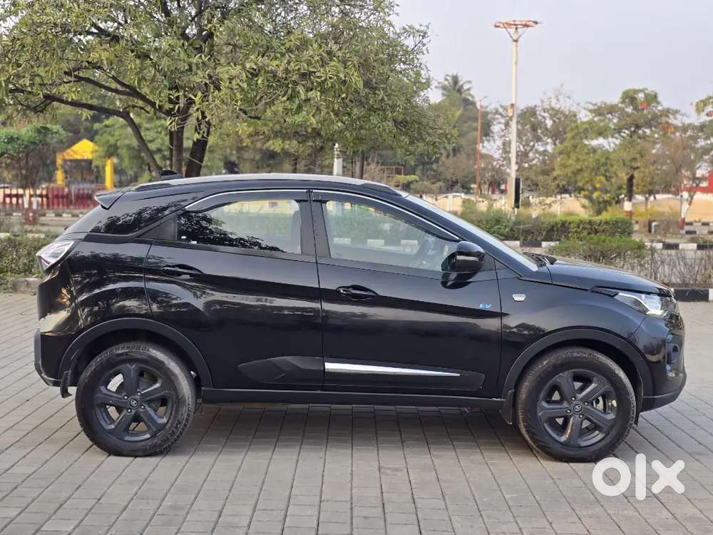 Tata Nexon Ev Xz+luxury Pack Dark Edition