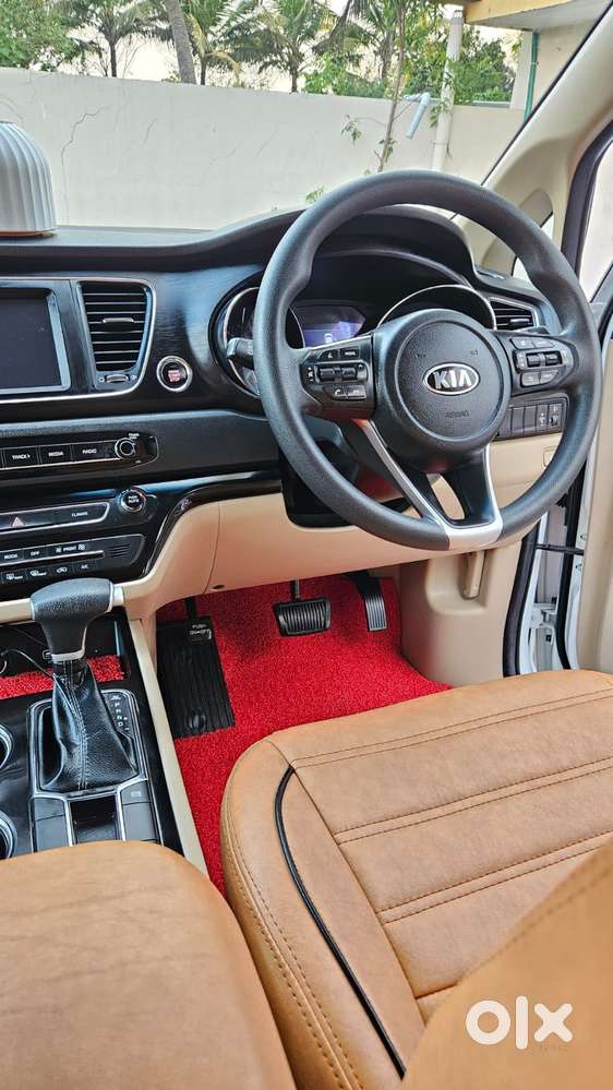 Kia Carnival Premium, 2021, Diesel