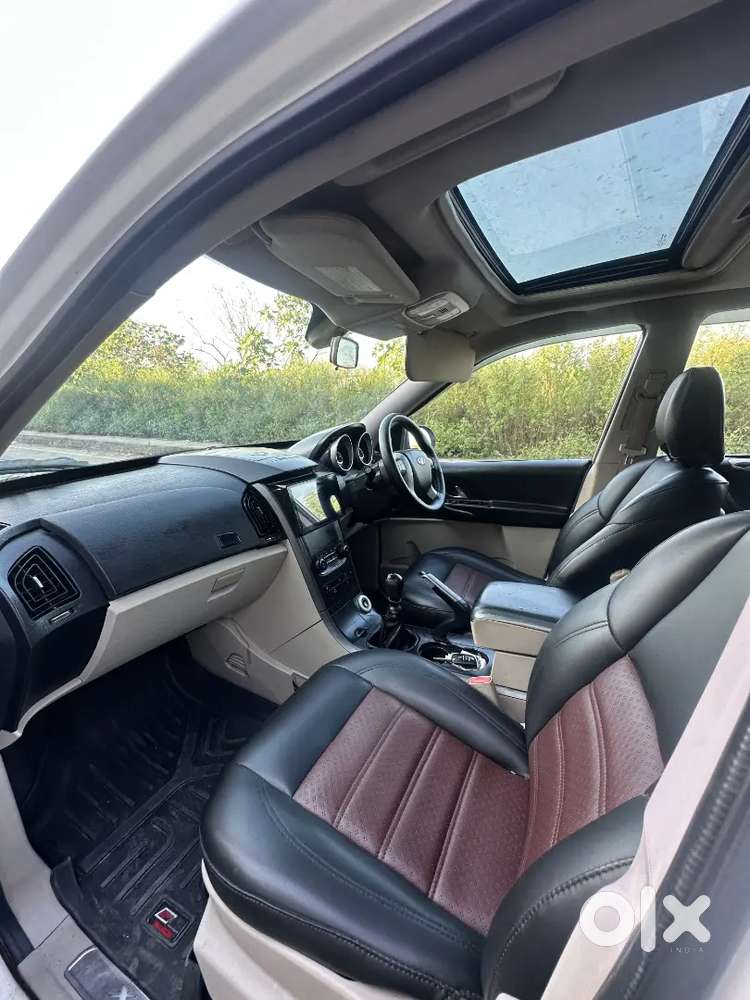 Mahindra Xuv500 W10 With Sunroof Diesel 2018