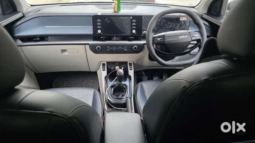 Kia Carens Clavis 2025