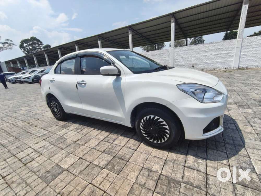 Maruti Suzuki Dzire 1.2 Vxi, 2023, Petrol