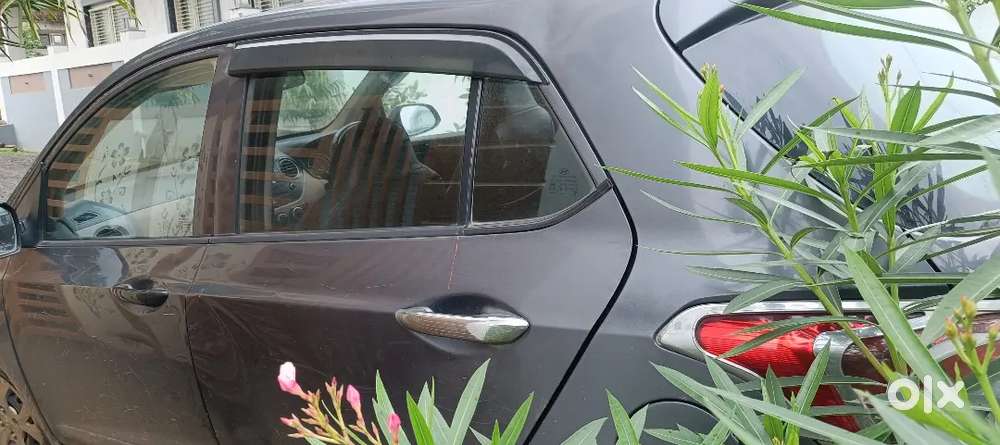 Hyundai Grand I10 2014 Variant Gray Colour
