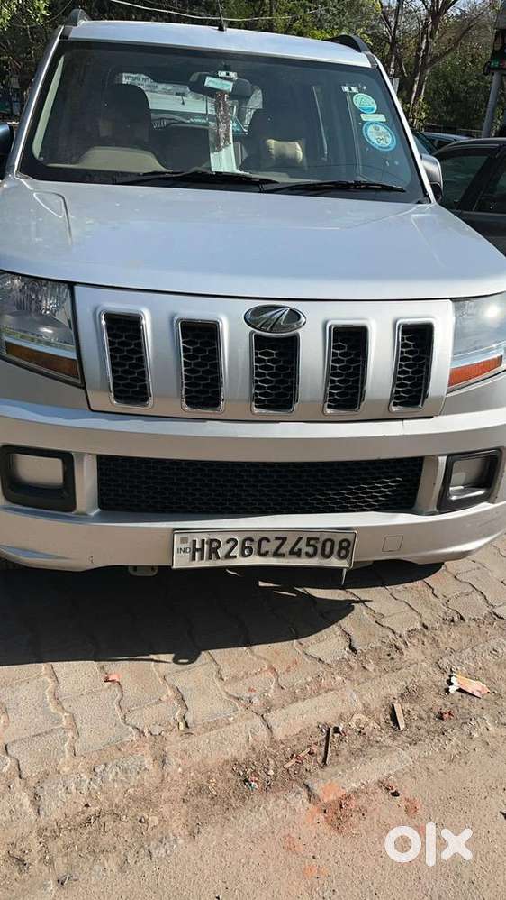 Mahindra Tuv 300 2018 Diesel Well Maintained