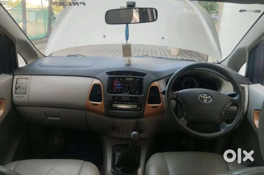 Toyota Innova 2011 Diesel 165000 Km Driven