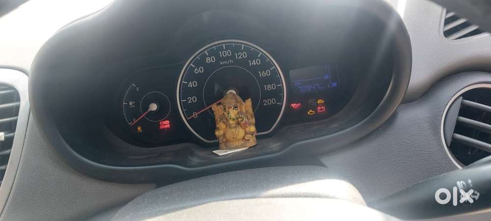 Maruti Suzuki Swift Dzire 1.2 Vxi Regal Limited Edition, 2016, Petro..