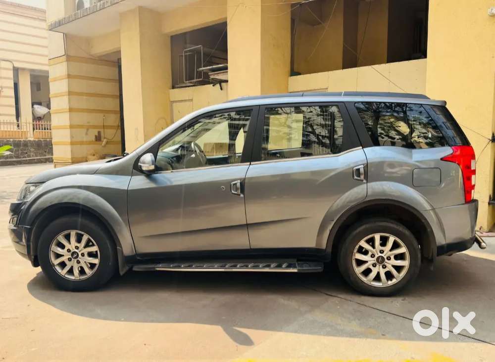 Doctor Owned Mahindra Xuv500 D-auto 2017 Good Condition 61000 Km Only