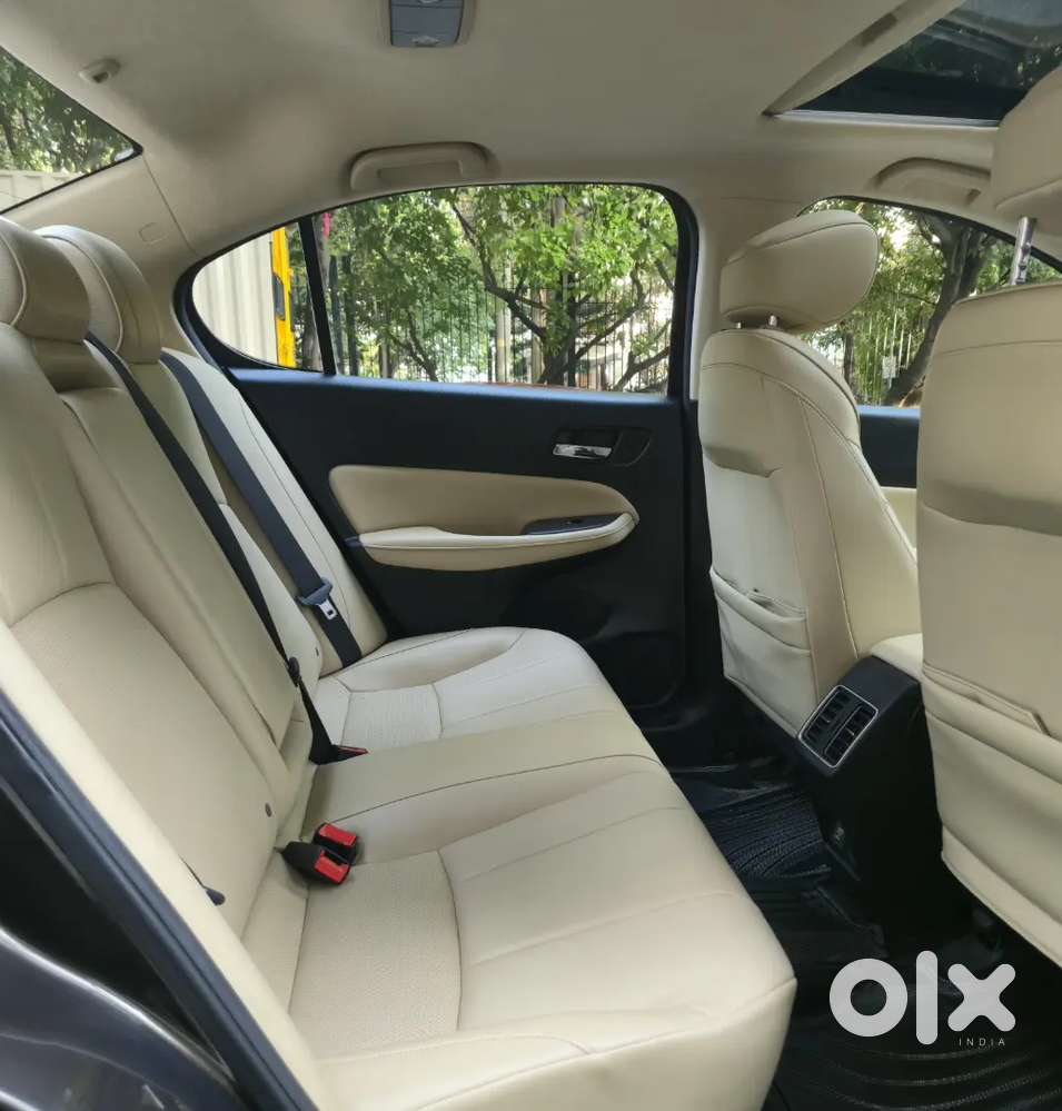 Honda City Zx Cvt (automatic) With Sunroof And Fancy Number