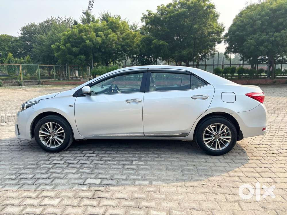 Toyota Corolla Altis Vl At, 2016, Cng & Hybrids