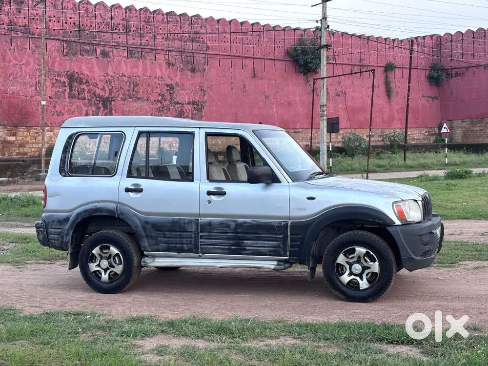 Mahindra Scorpio 2005 Year