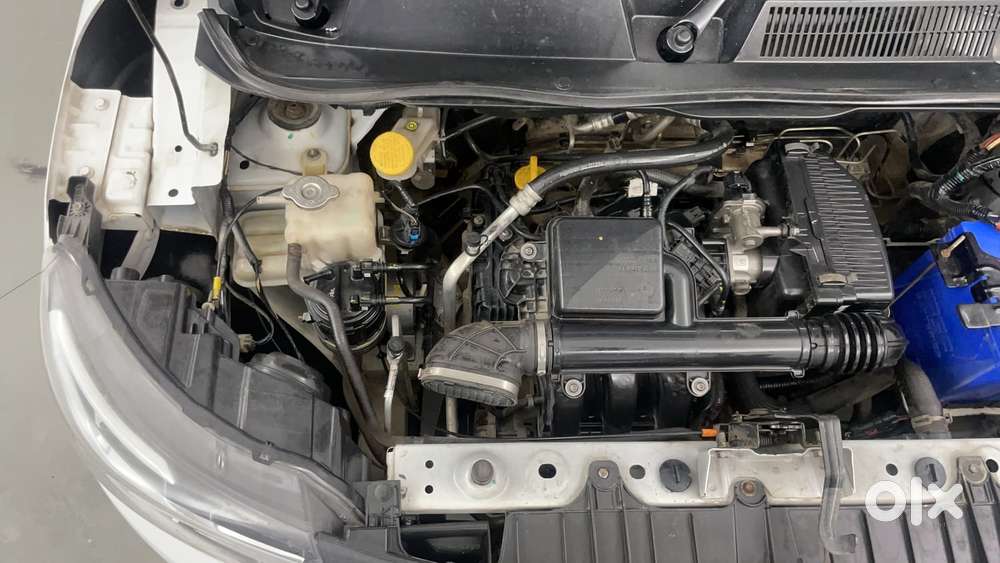 Renault Triber Rxt, 2022, Petrol
