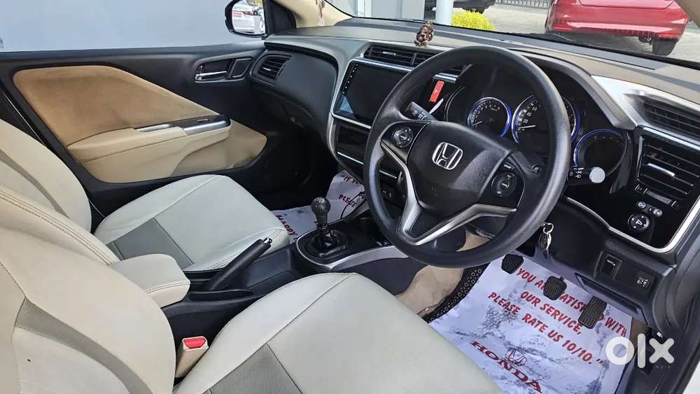 Step Into A Well-maintained City From Honda.for Sale: 2015 Honda City