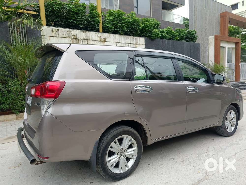Toyota Innova Crysta 2.8z Automatic, 2016, Diesel