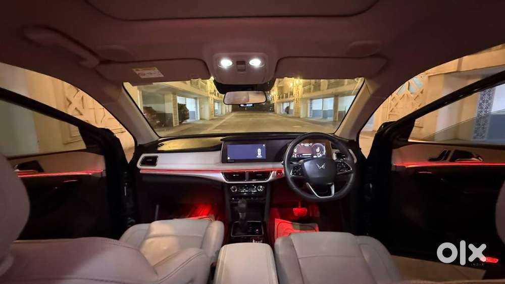 Mahindra Xuv700 2024 : Pristine Condition