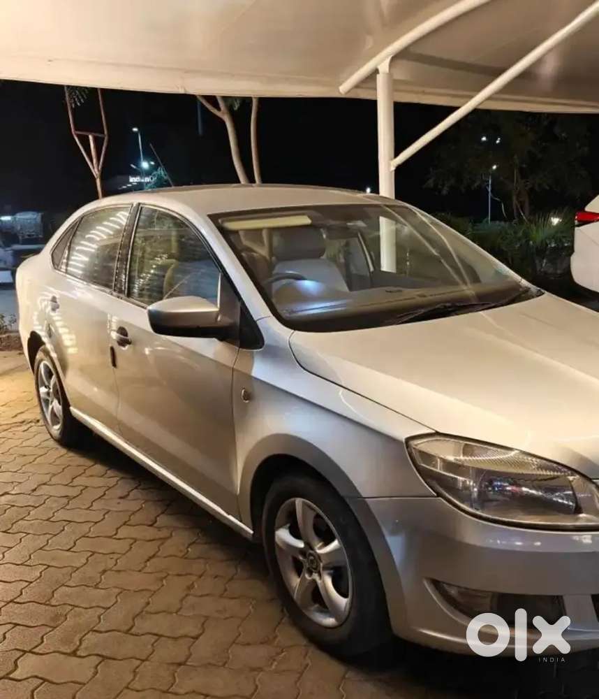 Skoda Rapid Elegance 2014 Diesel All Paper Complete ,new Battery, Ipic
