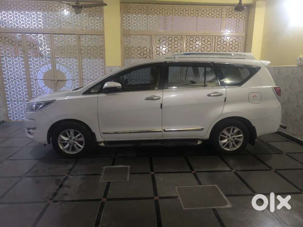 Toyota Innova Crysta Diesel 2023