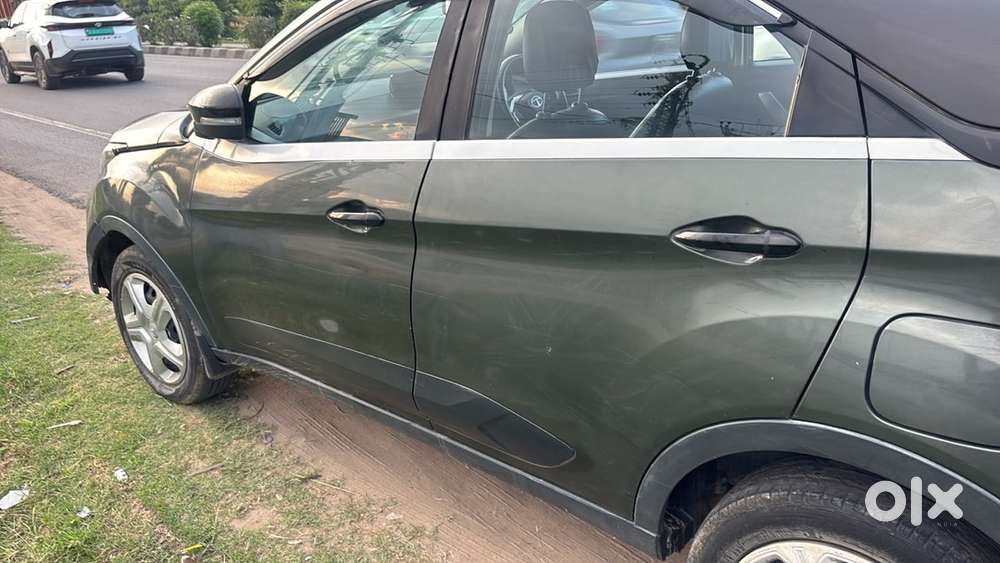 Tata Nexon 2021 Manual Sunroof Good Condition