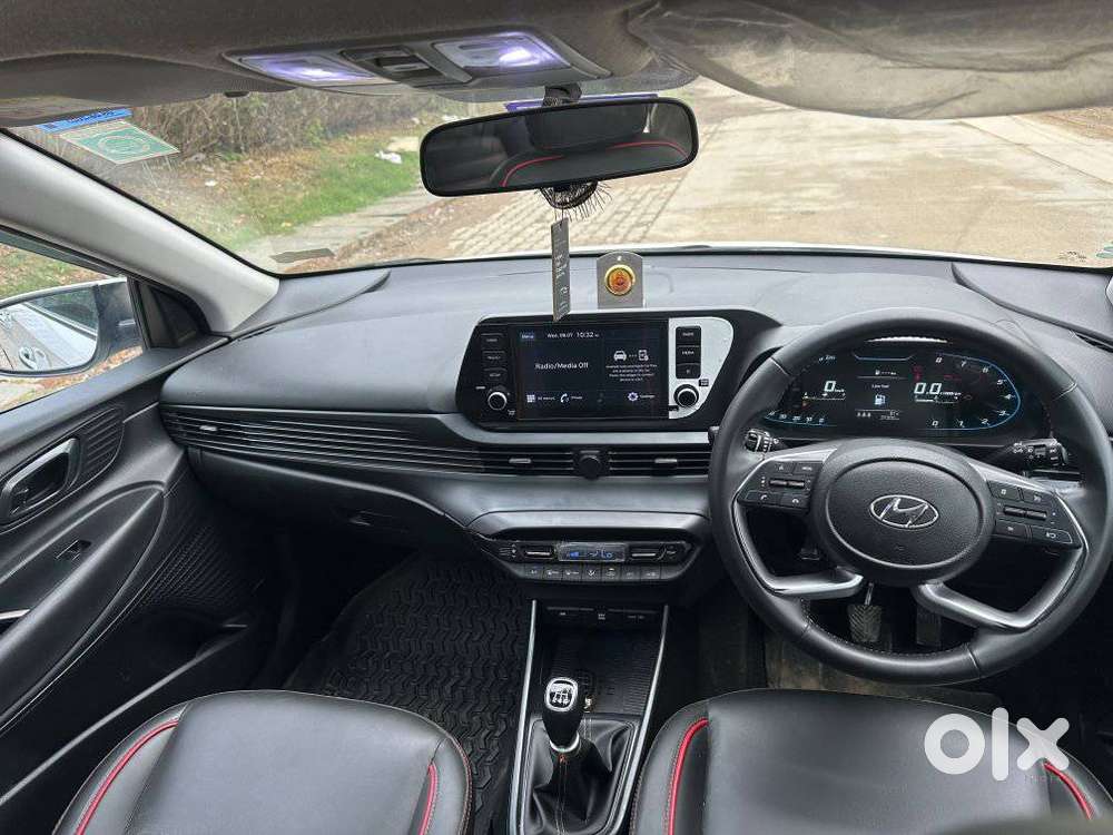 Hyundai I20 Asta (o) 1.2 Mt Dual Tone, 2023, Petrol