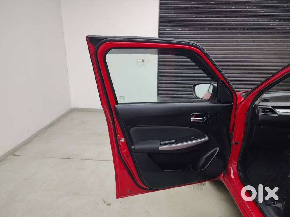 Maruti Suzuki Swift 1.3 Zxi, 2023, Petrol
