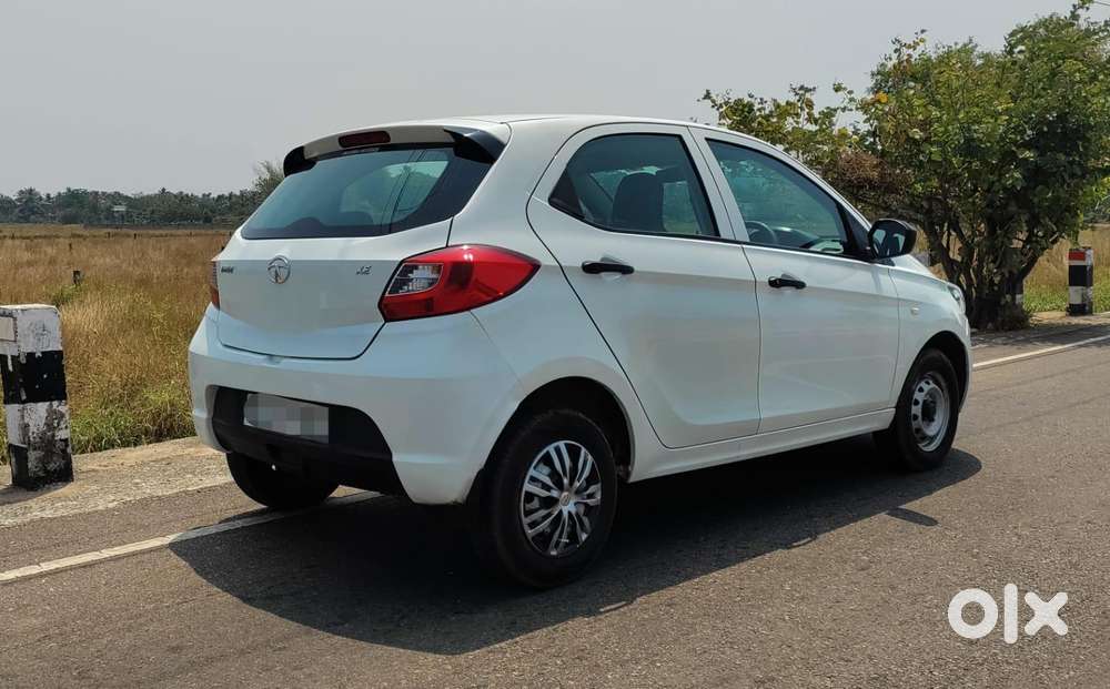Tata Tiago 1.2 Revotron Xt (o), 2018, Petrol