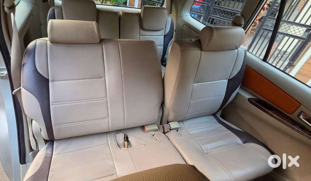 Toyota Innova 2.5 Vx 8 Seater Bs Iv, 2015, Diesel