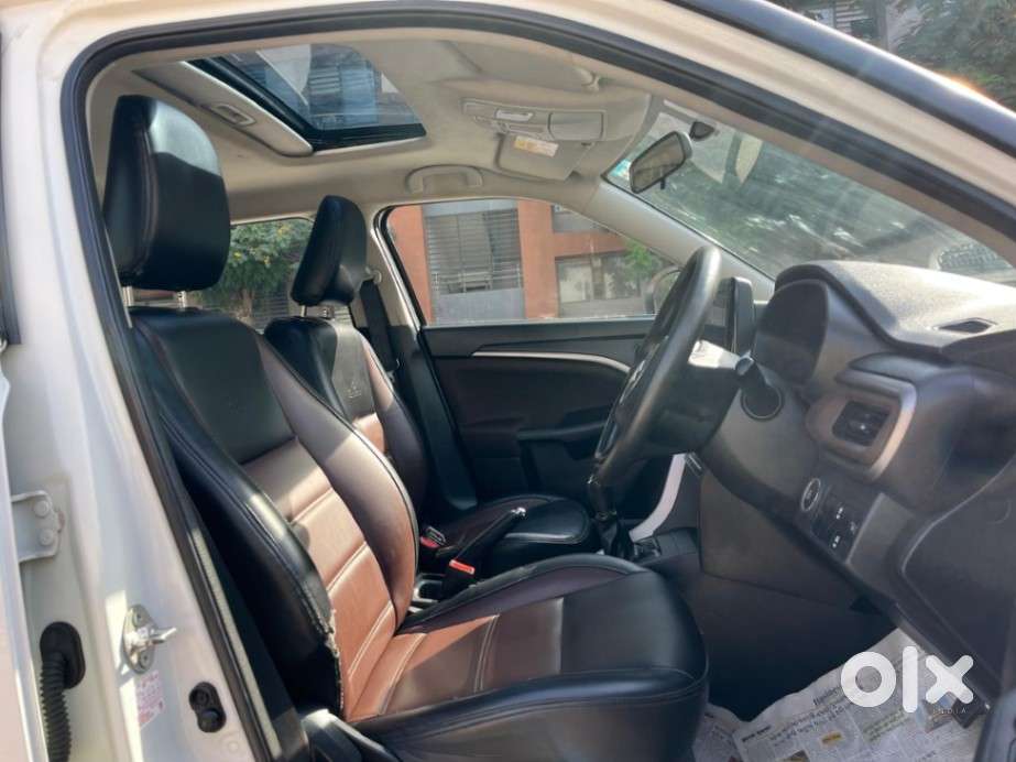 Maruti Suzuki Brezza 1.5 Zxi At Smart Hybrid, 2023, Cng & Hybrids