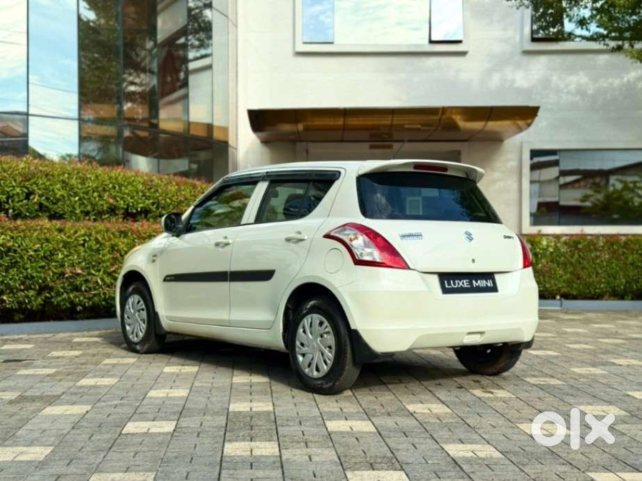 Maruti Suzuki Swift Lxi, 2017, Petrol