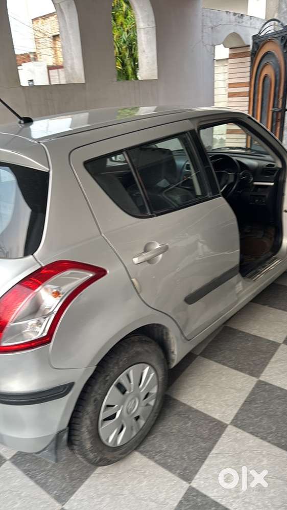 Maruti Suzuki Swift 2012 Petrol Manual