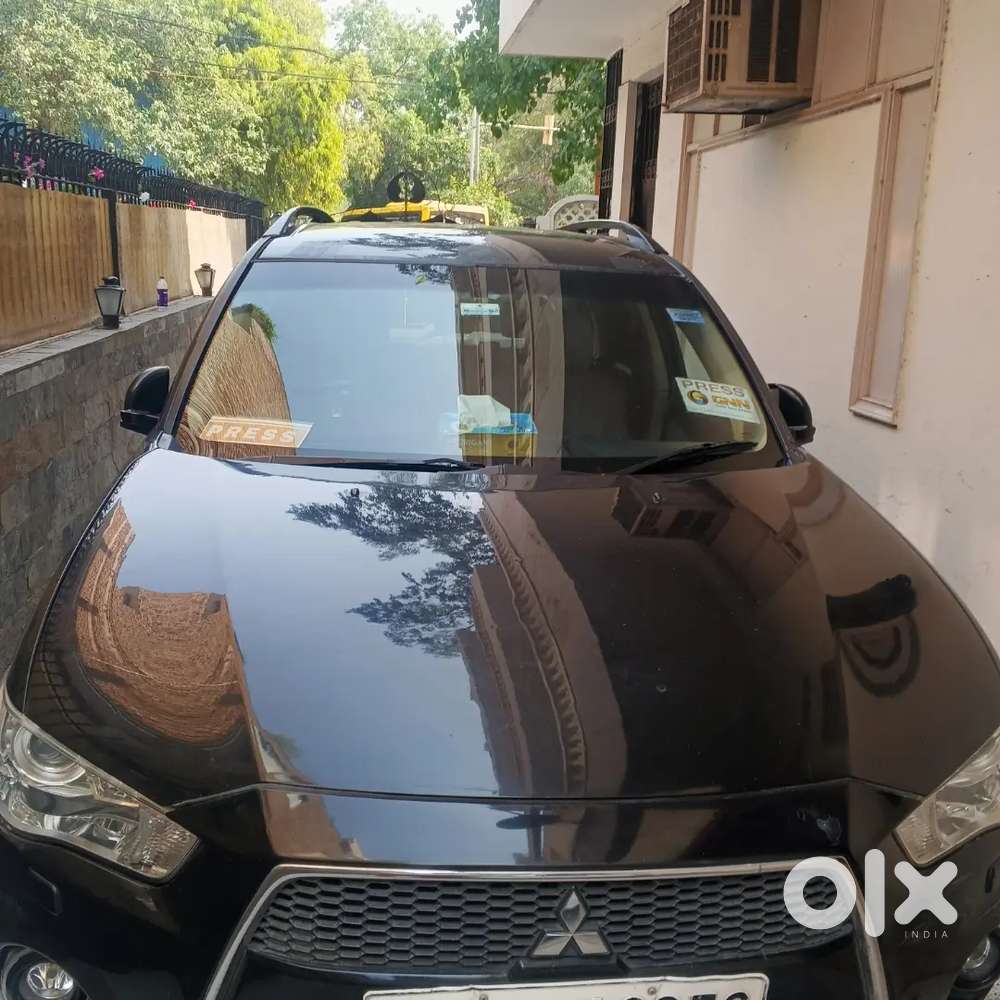 Mitsubishi Outlander 2012 Petrol 86000 Km Driven Automatic