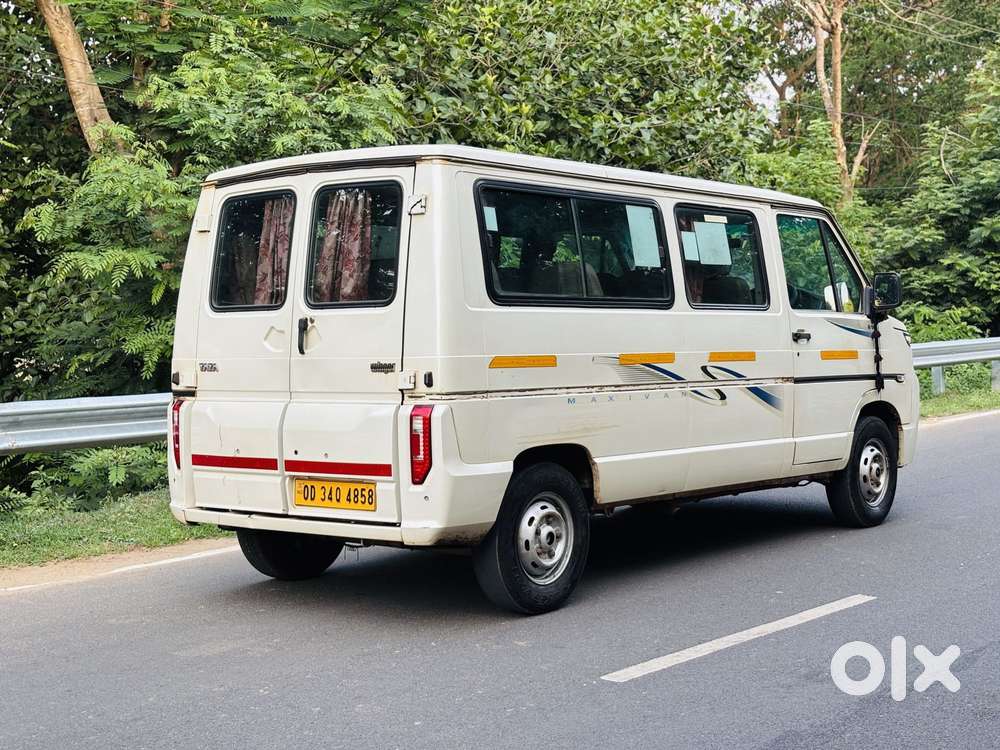 Tata Winger Deluxe - Flat Roof (ac), 2022, Diesel