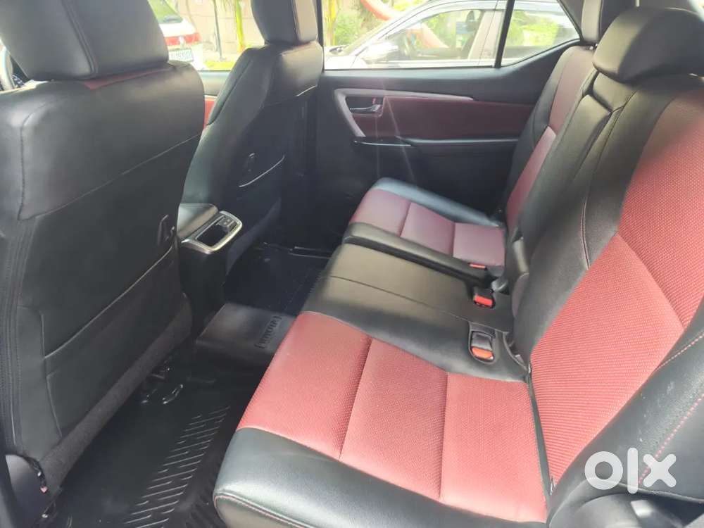 Toyota Fortuner Legender 2022