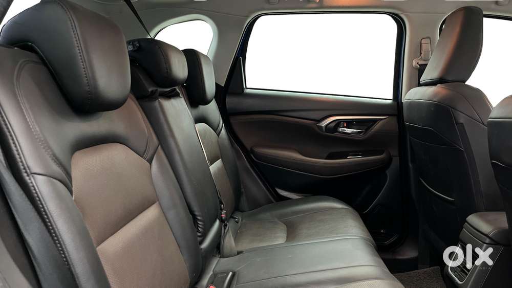 Toyota Urban Cruiser Hyryder 1.5 V Hybrid, 2023, Petrol