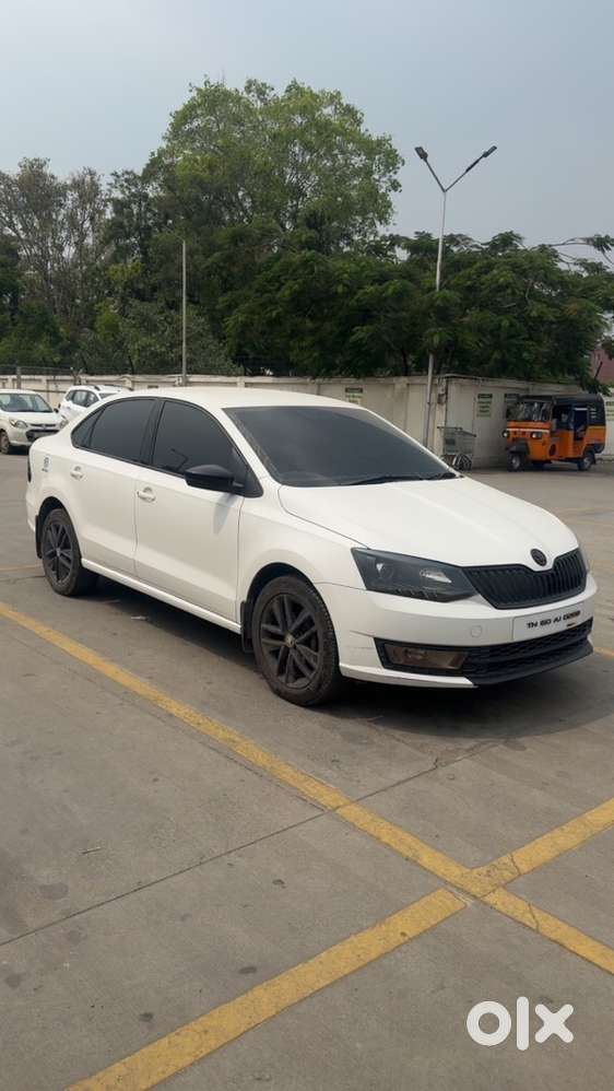 Skoda Rapid 2021 Petrol