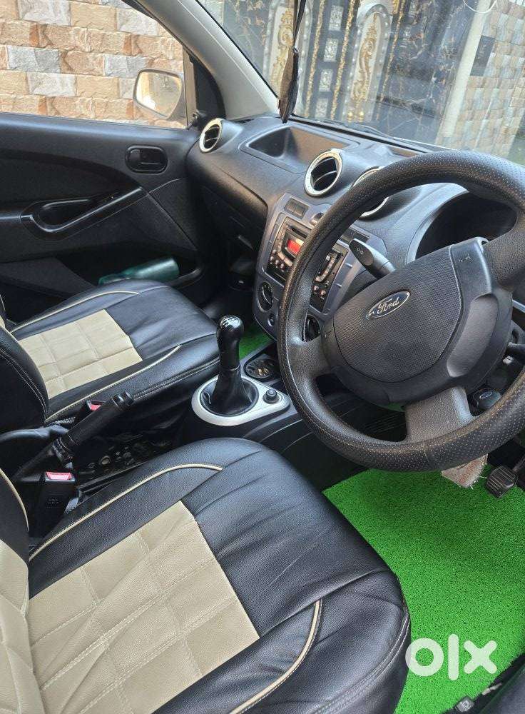 Ford Figo 1.2p Trend Mt, 2013, Petrol