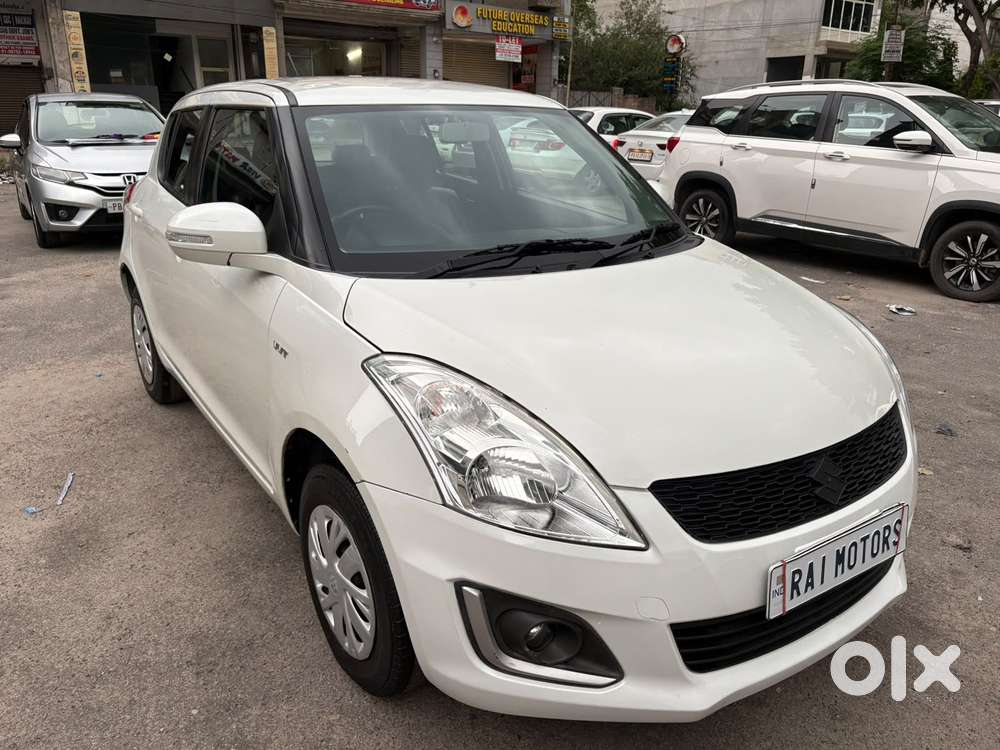Maruti Suzuki Swift Vxi Abs Bsiv, 2015, Petrol