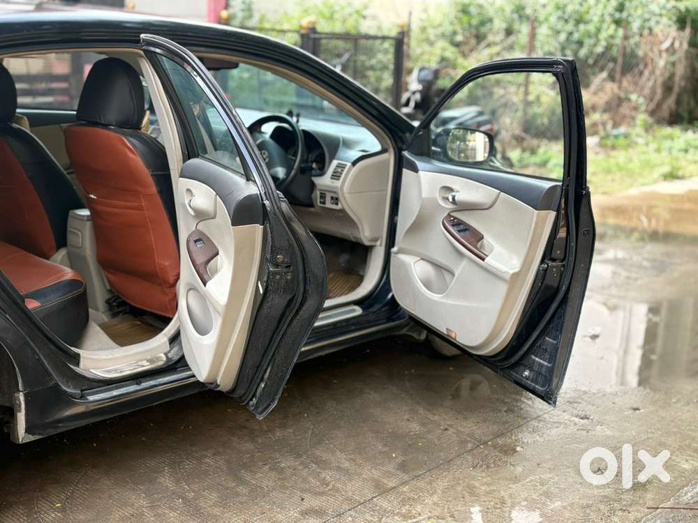 Toyota Corolla Altis 2011 Km Driven Car